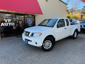 Used 2017 Nissan Frontier SV image 1