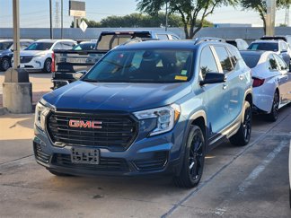 Used 2024 GMC Terrain SLE w/ Driver Convenience Package image 1