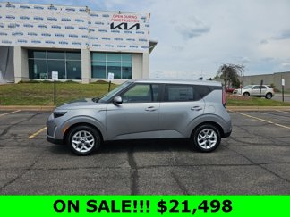 New 2025 Kia Soul LX w/ LX Technology Package image 1