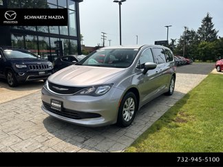 Used 2017 Chrysler Pacifica Touring w/ Tire & Wheel Group image 1