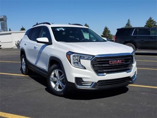 Certified 2022 GMC Terrain SLE w/ Driver Convenience Package image 1