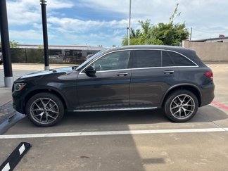 Used 2022 Mercedes-Benz GLC 300 4MATIC image 1
