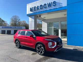 Used 2023 Mitsubishi Outlander SE image 1