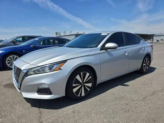 Used 2022 Nissan Altima 2.5 SV w/ SV Premium Package image 1