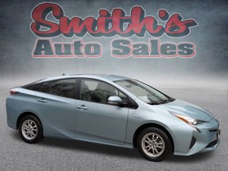 Used 2018 Toyota Prius Three image 1