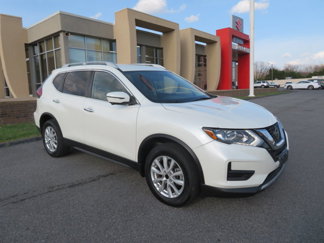 Used 2018 Nissan Rogue SV w/ Premium Package image 1