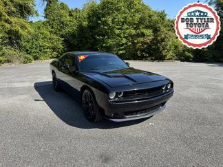 Used 2019 Dodge Challenger SXT w/ Blacktop Package image 1