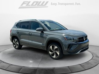 New 2024 Volkswagen Taos SE image 1