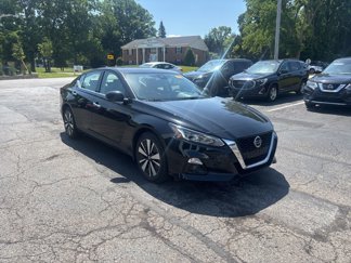 Used 2021 Nissan Altima 2.5 SL image 1