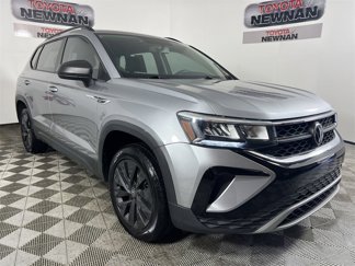 Used 2022 Volkswagen Taos S image 1