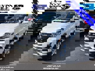 Used 2023 Buick Encore GX Preferred w/ Cold Weather Comfort Package image 1