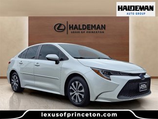 Used 2022 Toyota Corolla LE image 1