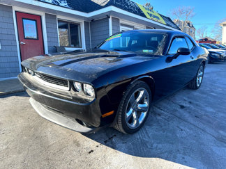 Used 2013 Dodge Challenger SXT Plus image 1