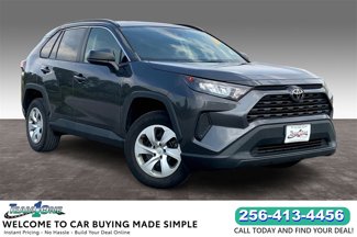 Used 2021 Toyota RAV4 LE video 1