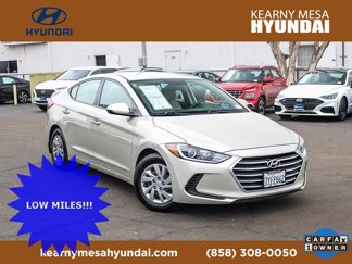Used 2017 Hyundai Elantra SE image 1