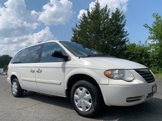 Used 2006 Chrysler Town & Country LX w/ Popular Equipment Group II image 1
