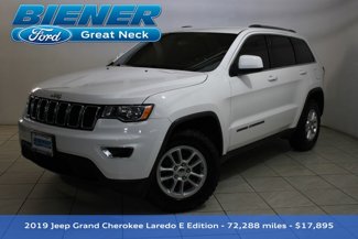 Used 2019 Jeep Grand Cherokee Laredo image 1