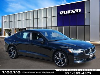 Used 2020 Volvo S60 T6 R-Design image 1