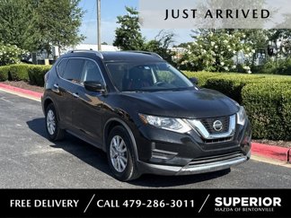 Used 2019 Nissan Rogue SV image 1