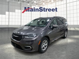Used 2023 Chrysler Pacifica Limited image 1