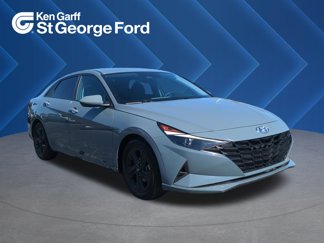 Used 2022 Hyundai Elantra SEL image 1