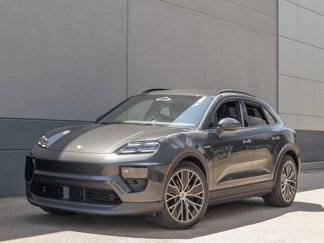 New 2025 Porsche Macan 4 Electric image 1