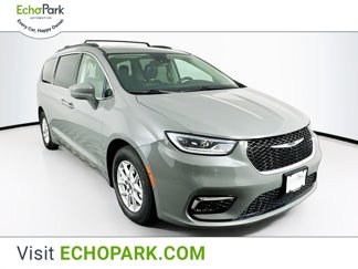 Used 2022 Chrysler Pacifica Touring-L w/ Uconnect Theater Family Group image 1
