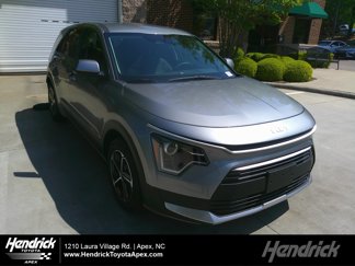 Used 2023 Kia Niro LX image 1