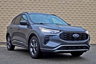 Used 2023 Ford Escape ST-Line w/ Tech Pack #1 image 1