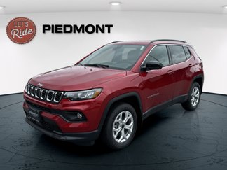 New 2025 Jeep Compass Latitude image 1