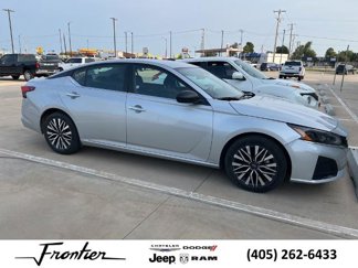 Used 2024 Nissan Altima 2.5 SV image 1