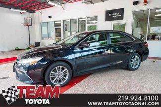 Used 2017 Toyota Camry SE image 1