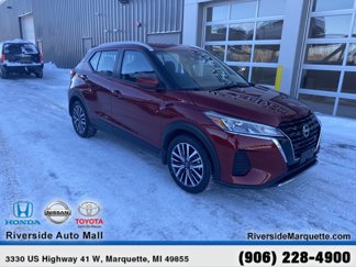 Used 2022 Nissan Kicks SV image 1