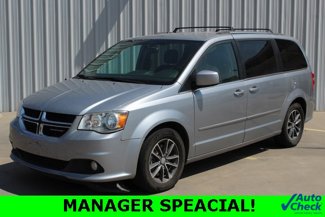 Used 2017 Dodge Grand Caravan SXT image 1