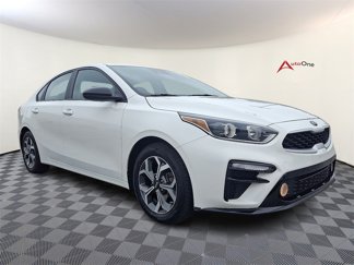 Used 2021 Kia Forte LXS image 1