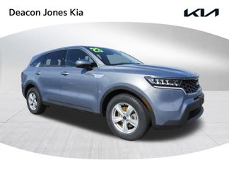 Used 2023 Kia Sorento LX image 1