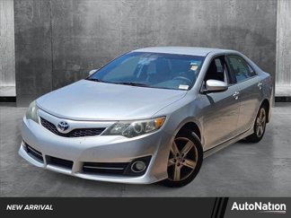 Used 2013 Toyota Camry SE image 1