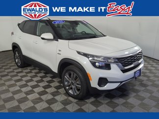 Used 2022 Kia Seltos LX image 1