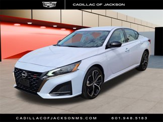 Used 2024 Nissan Altima 2.5 SR image 1