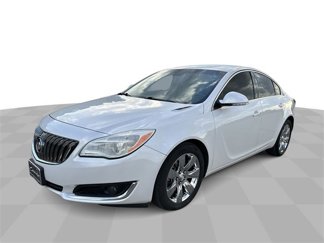 Used 2016 Buick Regal image 1