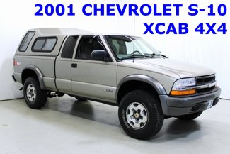 Used 2001 Chevrolet S10 Pickup LS w/ Preferred Equipment Group image 1