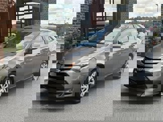 Used 2017 Toyota Corolla LE image 1