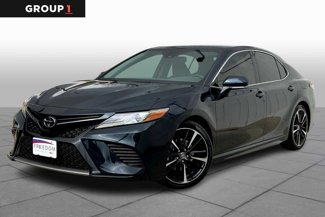 Used 2019 Toyota Camry XSE image 1