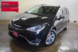 Used 2019 Chrysler Pacifica Limited image 1