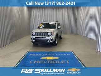 Used 2019 Jeep Renegade Latitude w/ Cold Weather Group image 1