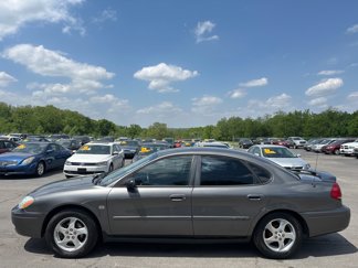 Used 2004 Ford Taurus SES image 1