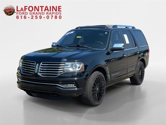 Used 2016 Lincoln Navigator Select image 1
