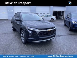 Used 2024 Chevrolet Trax LT w/ Driver Confidence Package image 1