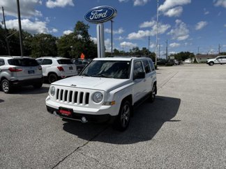 Used 2016 Jeep Patriot High Altitude image 1