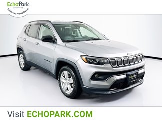 Used 2022 Jeep Compass Latitude image 1